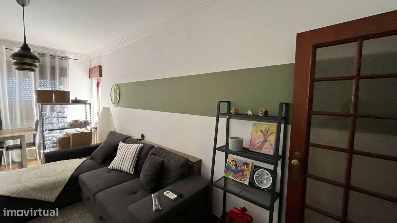 T2 com Excelente Luminosidade e Varandas Espaçosas - Grande imagem: 4/23