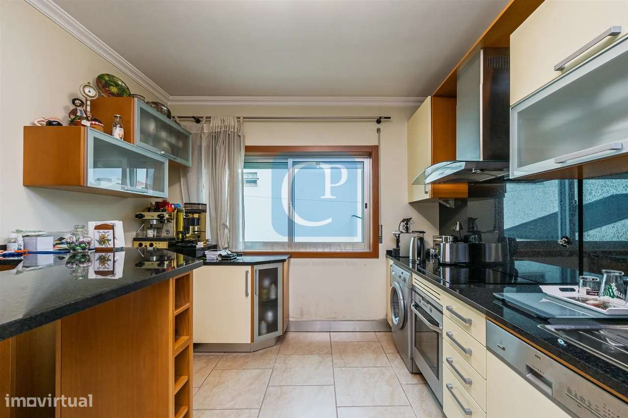 Moradia T3 com Restaurante, em Alfena, Valongo-23