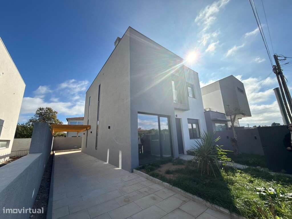 Moradia Geminada M4 com garagem em zona de  Agueda - Grande imagem: 4/22