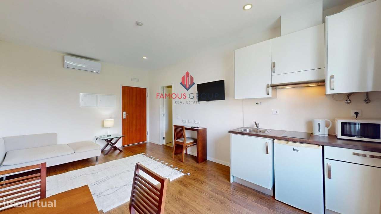 Apartamento T1 em condomínio fechado na Praia da Rocha - Grande imagem: 2/27