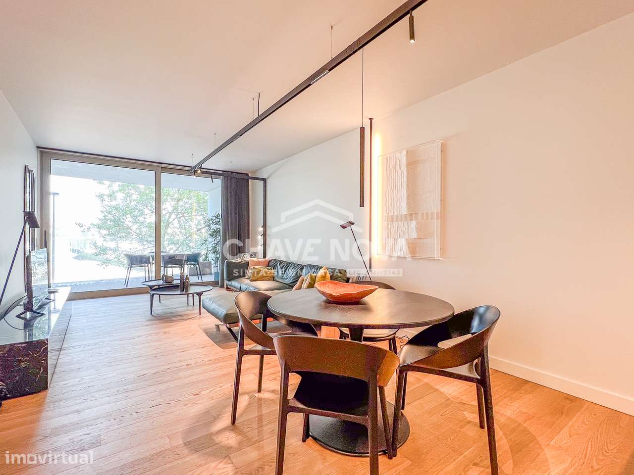 T1 Como Novo c/ Vistas Rio Douro e Lugar de Garagem em Canidelo-12