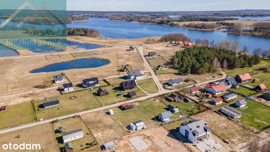 Urokliwa działka 200 metrów od jeziora. Ogrodzona-6
