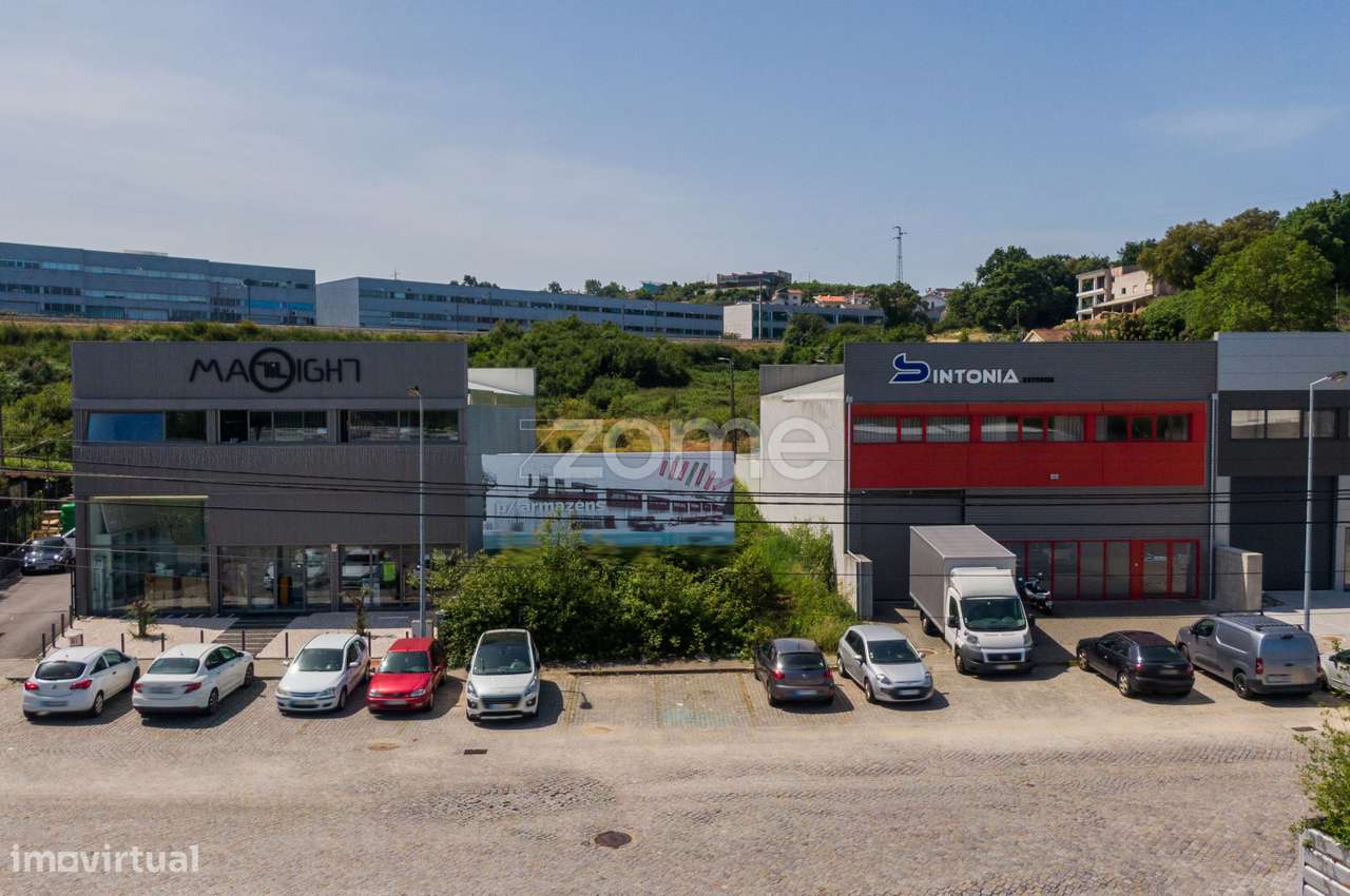 Lote industrial com área total de 602 m2 em Ferreiros - Braga - Grande imagem: 4/20