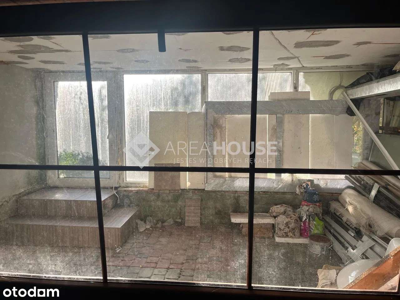 Dwupoziomowy lokal z wejściem od ulicy-3