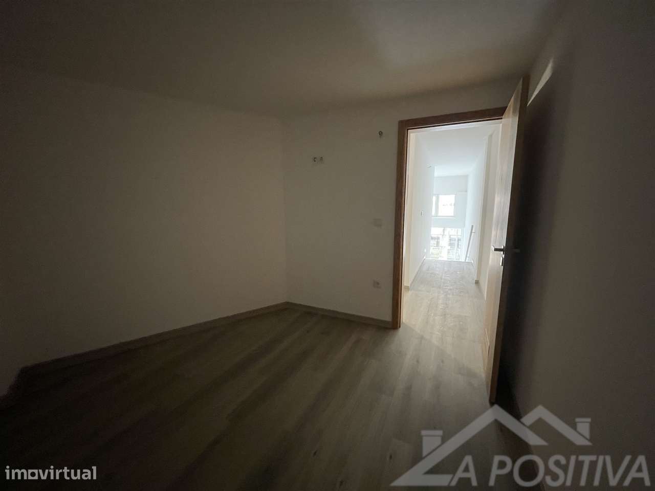 Apartamento T1+1 Venda em São João da Madeira,São João da Madeira-24