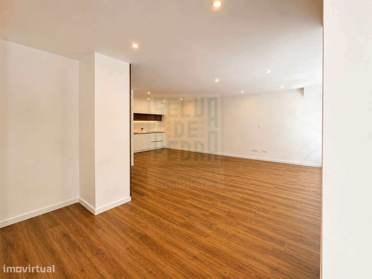 T2+1 Remodelado com 140m² em Paços de Ferreira-9