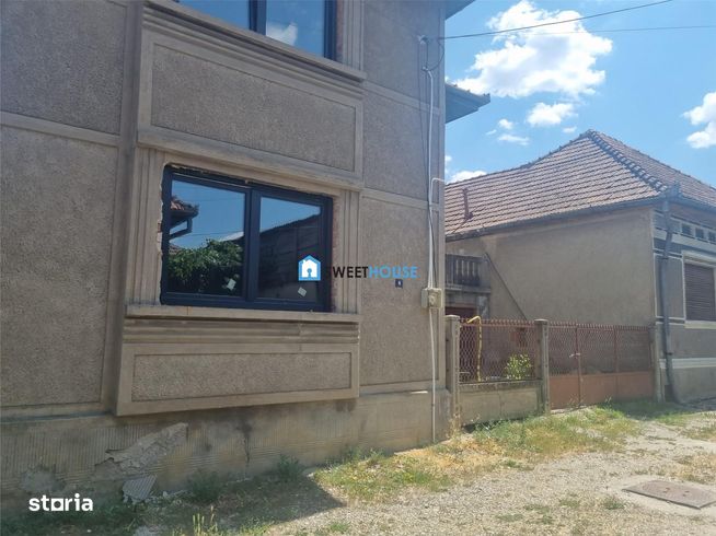Casa cu  etaj de vanzare in Fagaras zona centrala-2