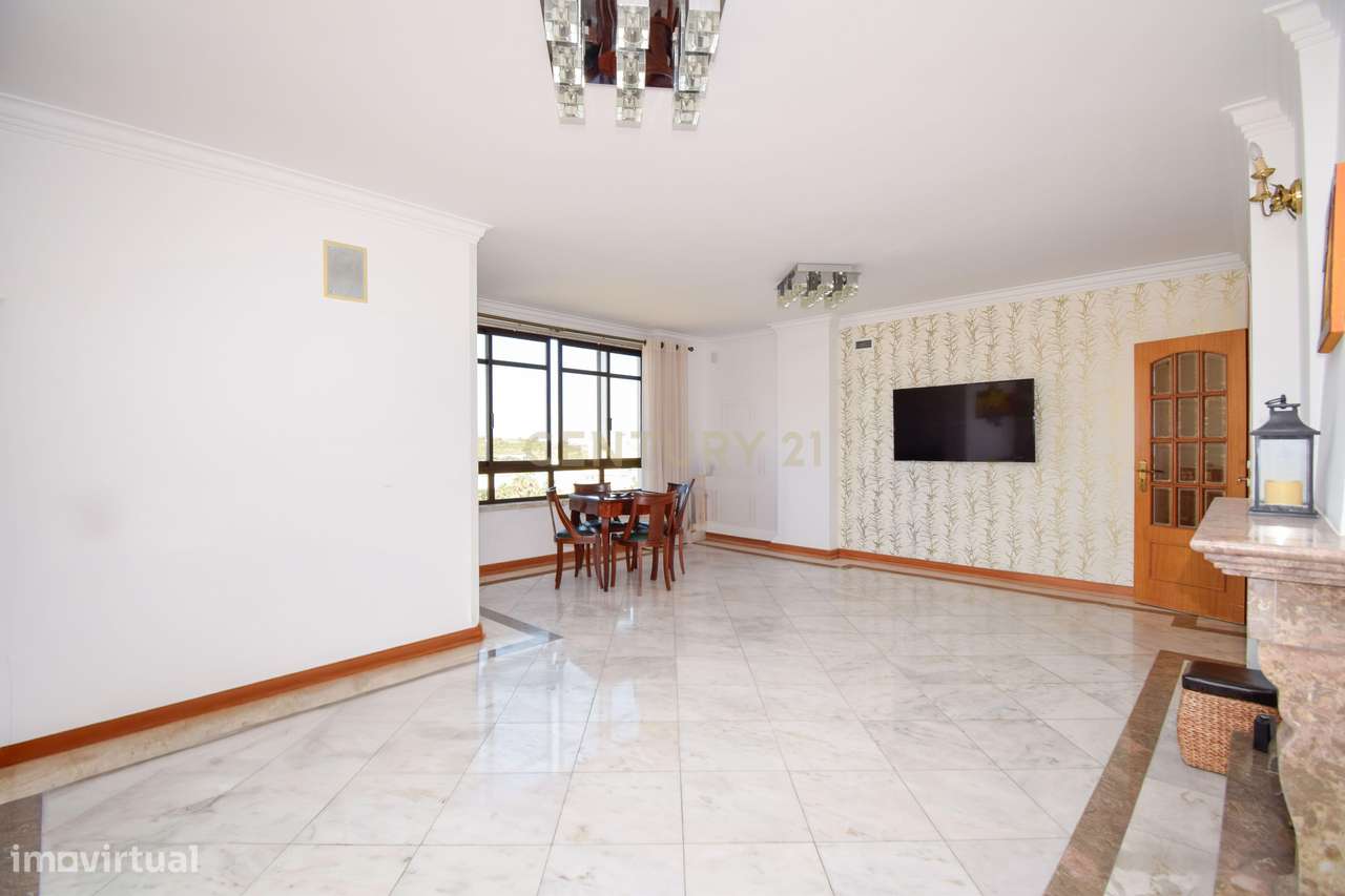 T3 159m2 | Vista Rio | Box 48m2 | Arrecadação 14m2 | Quinta Grande Alf - Grande imagem: 4/41