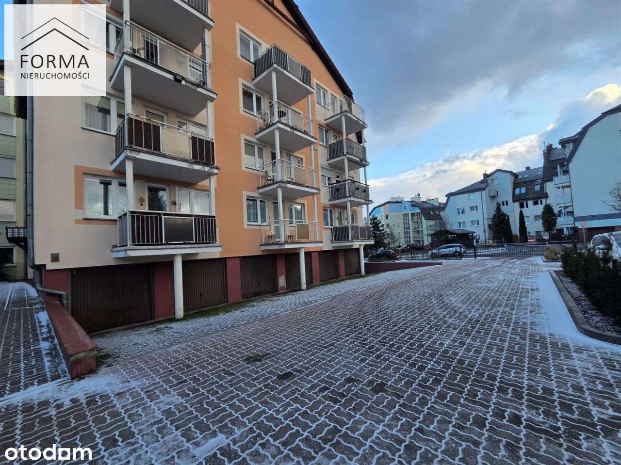 samodzielny garaż| ogrodzony blok | ul Karolewska - Pełny obrazek: 4/4