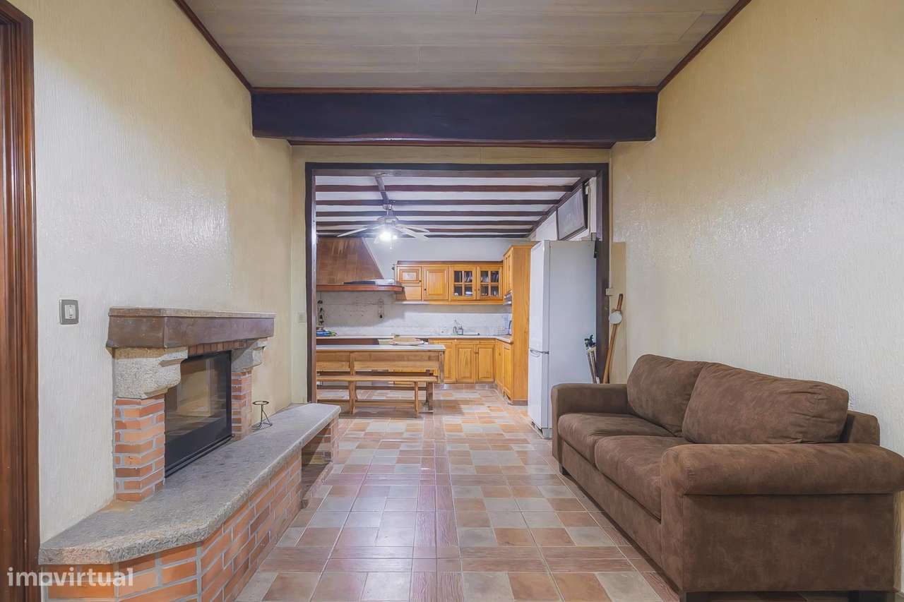 Moradia T8 na Póvoa do Varzim | Oportunidade de Investimento com...-36