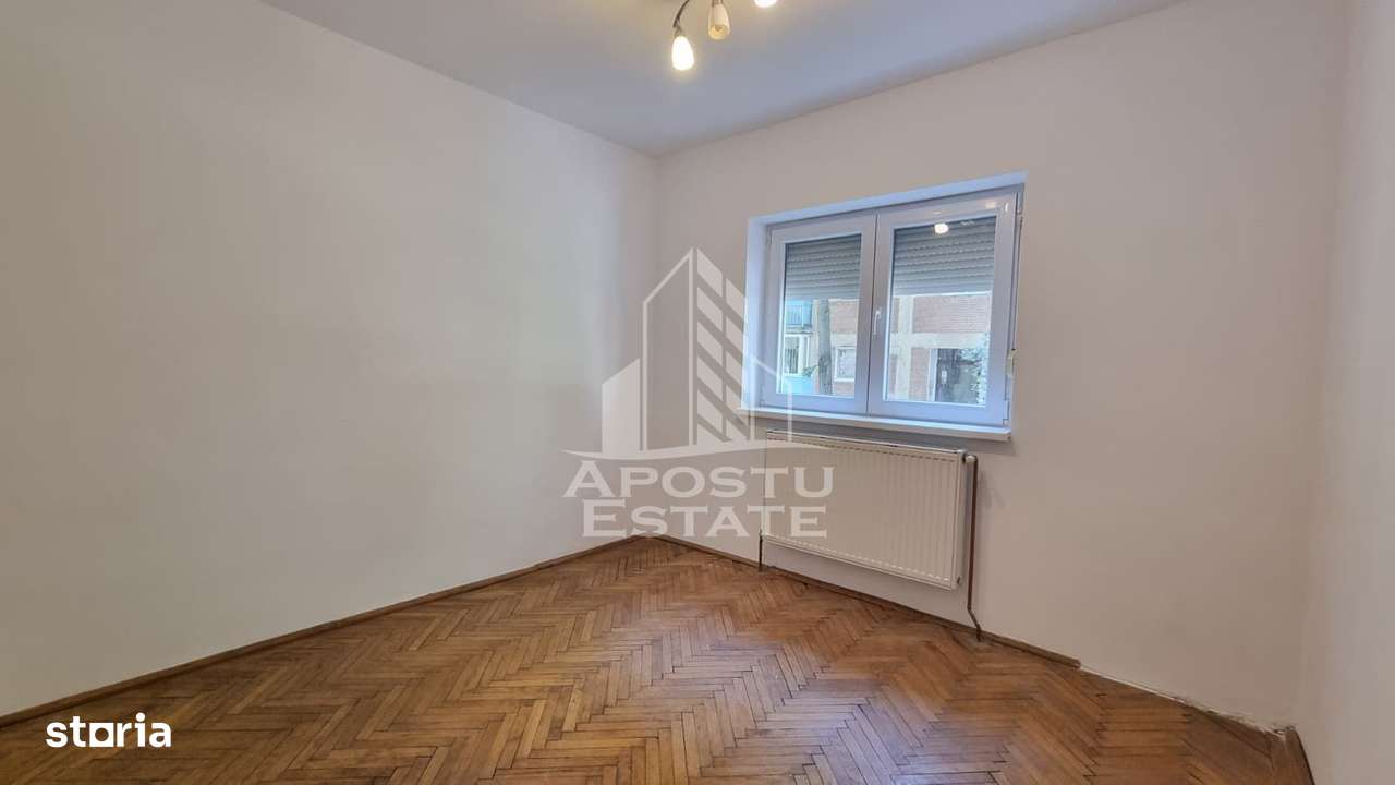 Apartament cu 3 camere, 2 bai, 2 balcoane, zona Calea Aradului - Imagine principală: 5/10
