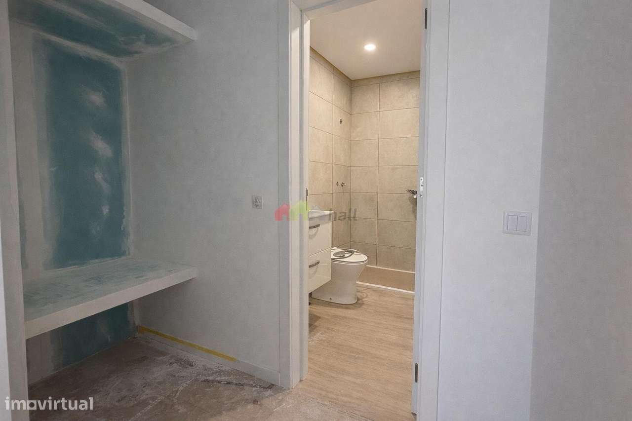 Apartamento T4 totalmente remodelado | Av. Afonso Henriques – Barreiro-27