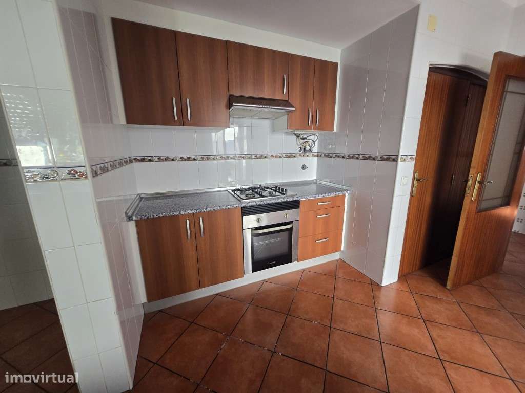 Moradia T4 com Quintal no Centro da Vila de Redondo - Grande imagem: 5/19