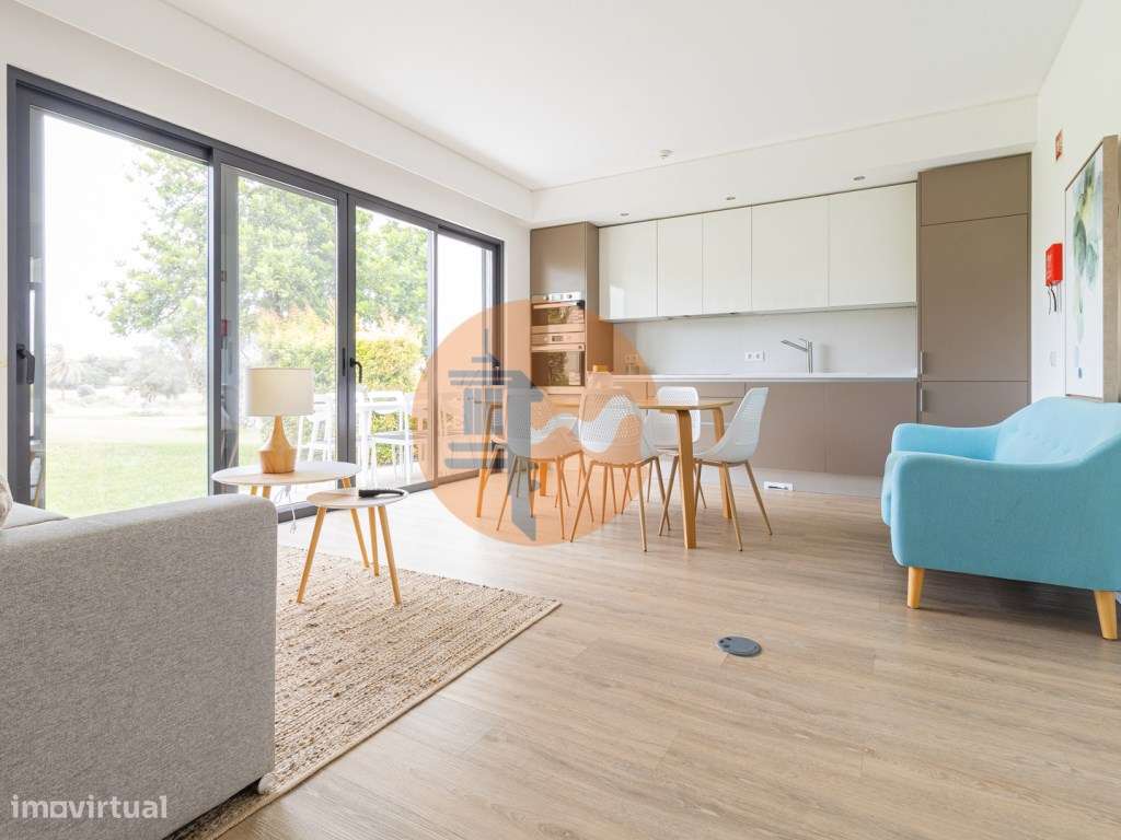 Moradia em banda T2 - Grande imagem: 2/53