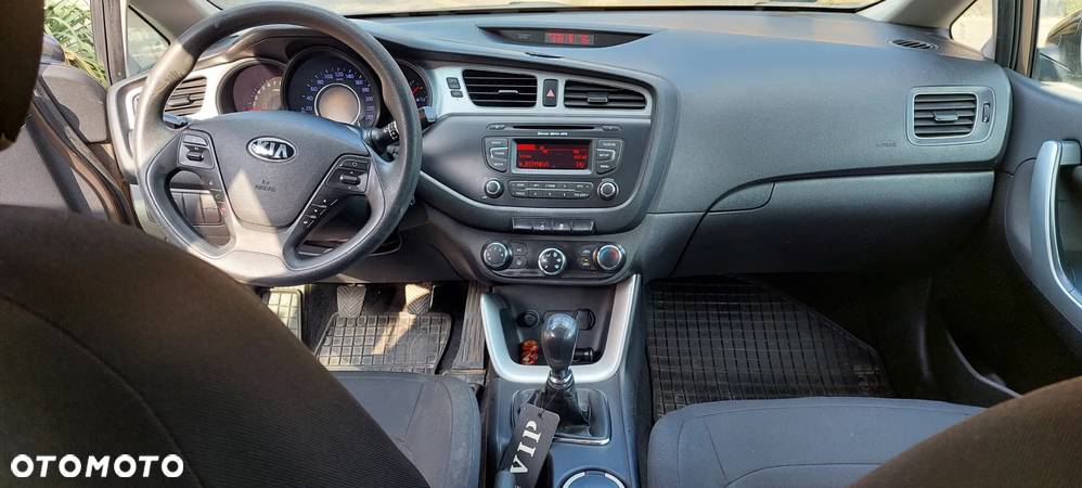 Kia Ceed Cee'd 1.6 GDI M - 5