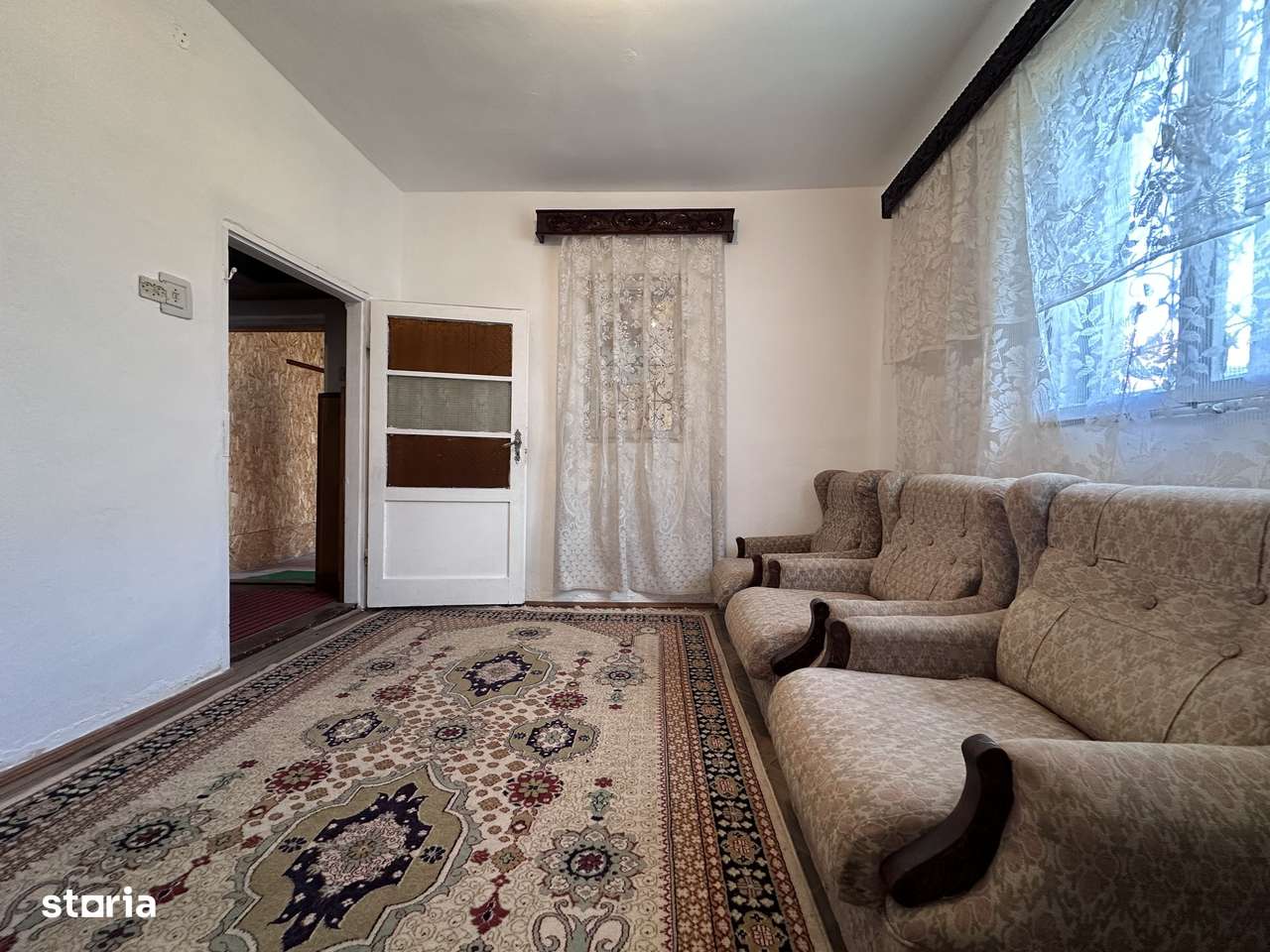 Vanzare casă cu potențial rezidențial și comercial în Pucioasa -441 mp-13