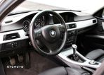 BMW Seria 3 325i - 21