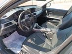 BMW 318 d Navigation Sport - 16