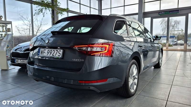 Skoda Superb 2.0 TDI Ambition DSG - 5