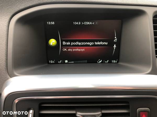 Volvo V60 D4 Geartronic Summum - 22