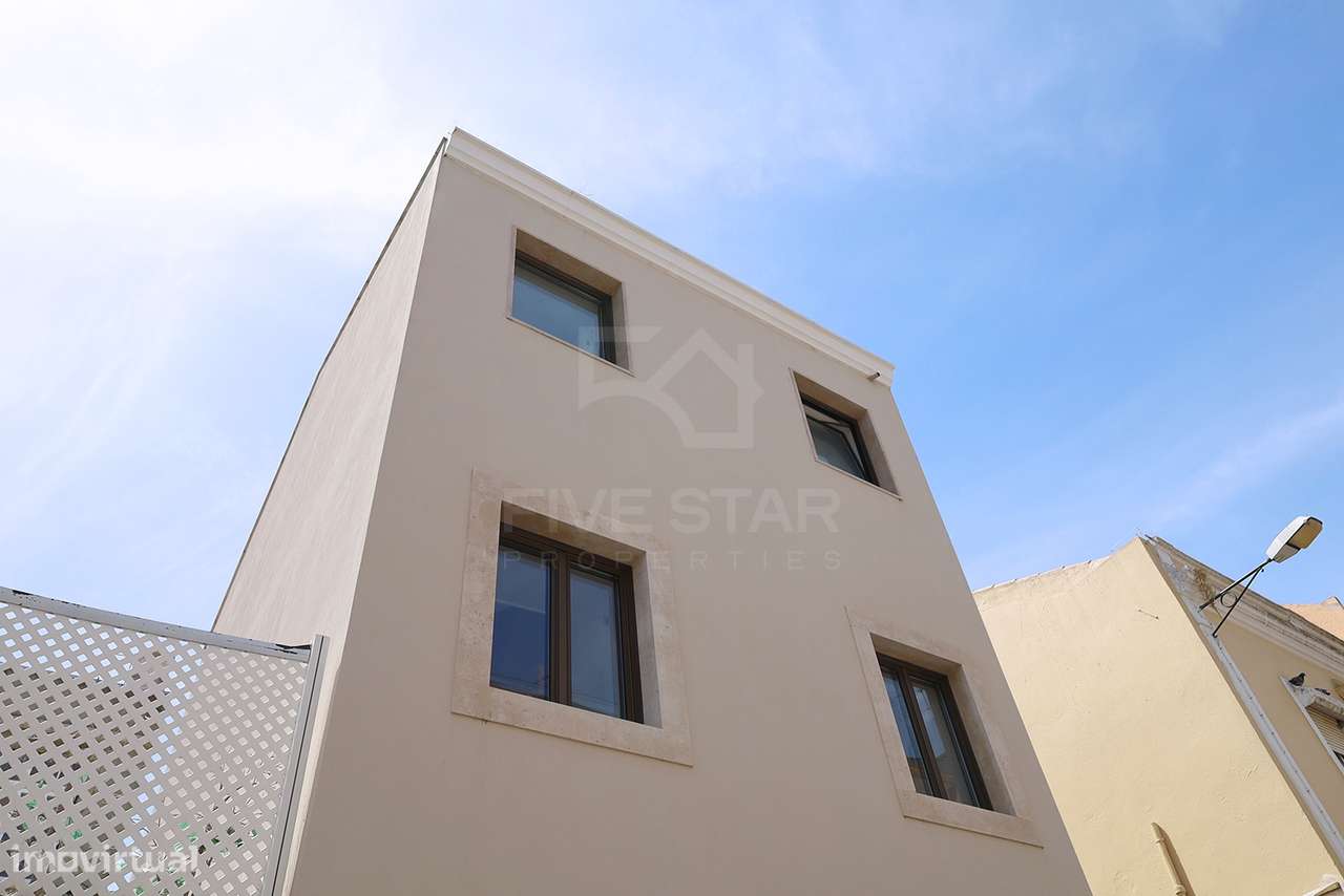 Moradia T2 renovada – Jardim Privativo- Belém-23