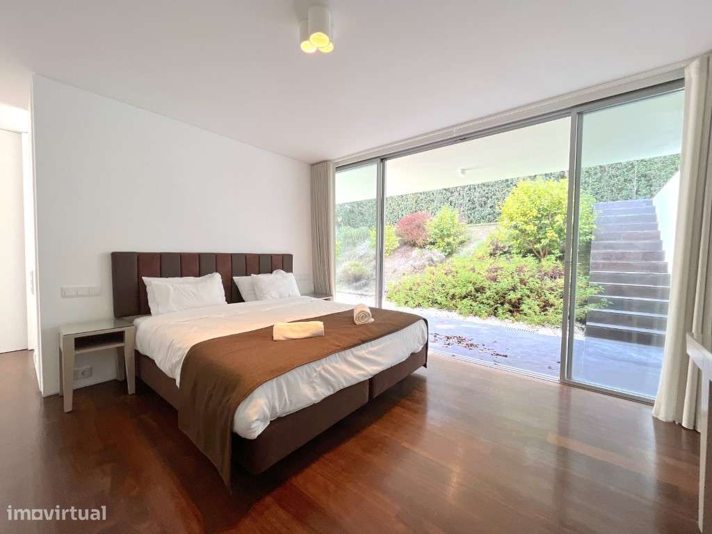 Moradia com a assinatura de Eduardo Souto Moura perto de Óbidos e d... - Grande imagem: 4/47