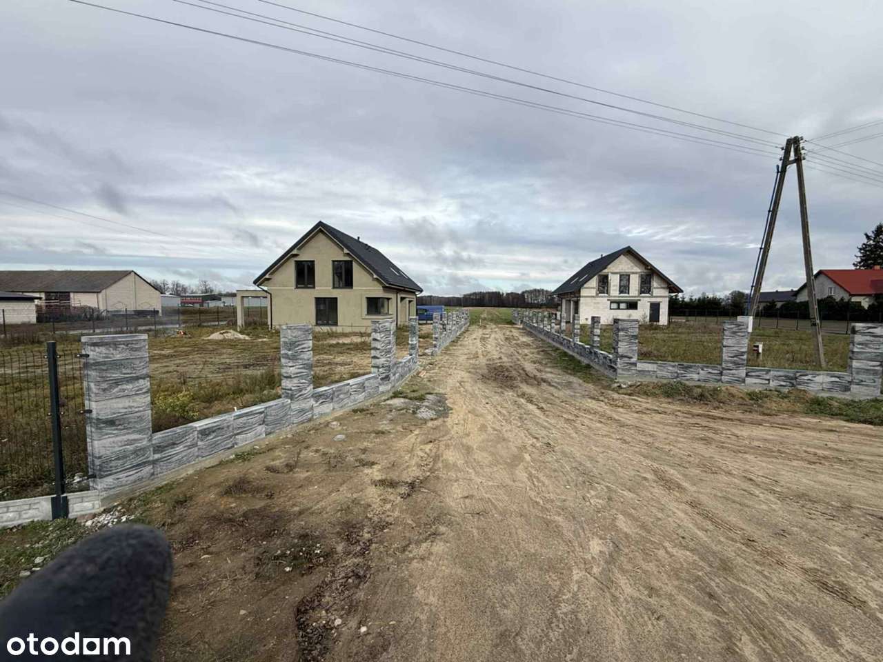 Dom z poddaszem użytkowym i garażem. - Pełny obrazek: 4/16