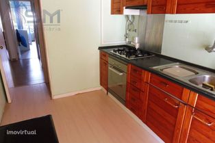 Parede - Apartamento T2 mobilado com cozinha equipada muito soalheiro