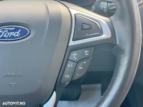 Ford Mondeo 2.0 HEV Vignale - 14