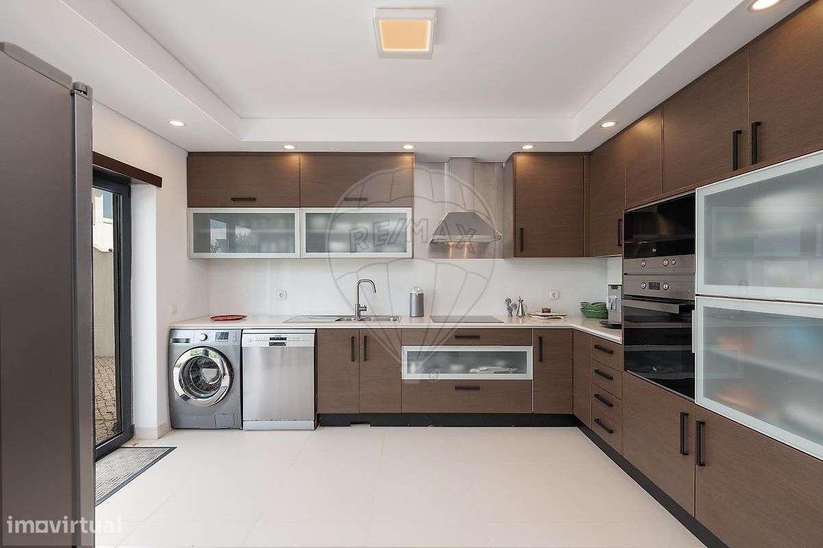 Moradia T4 para venda-10