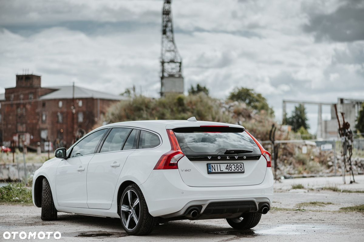 Volvo V60 T4 Drive-E R-Design Momentum - 5