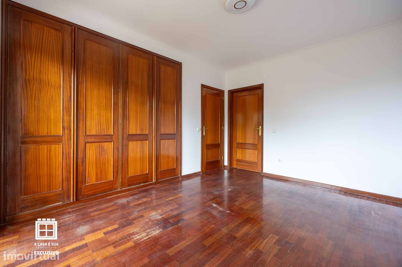 Andar Moradia T4 duplex c área total 213 m2 em São João de Ver - Feira-22