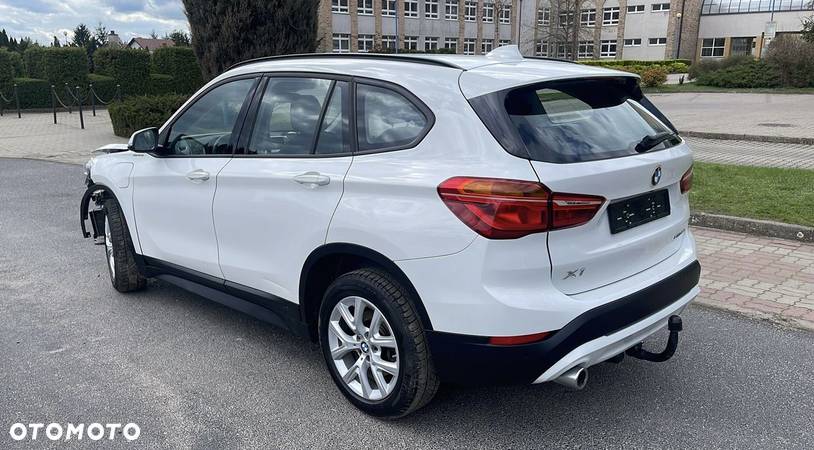 BMW X1 xDrive25e Sport Line - 6