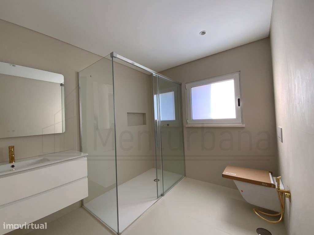 MORADIA T4 EM CONDOMÍNIO COM PISCINA - SÃO PEDRO DO ESTORIL - ESTORIL-18