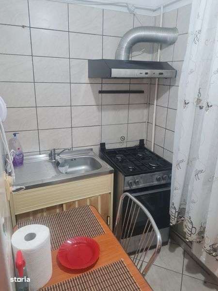 Inchiriez garsoniera - Imagine principală: 5/8