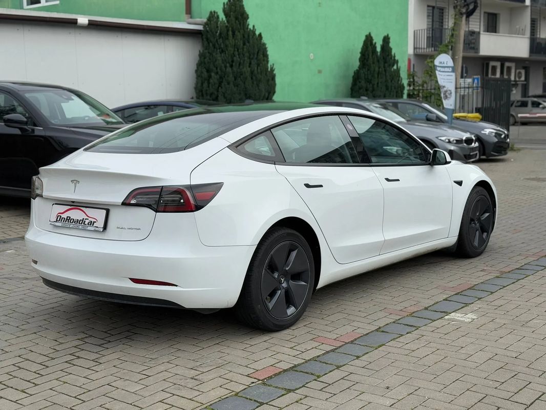 Tesla Model 3 Langstreckenbatterie Allradantrieb Dual Motor - 2