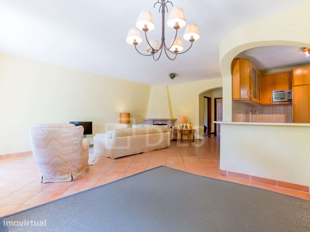 Moradia T4 com jardim e piscina, em Vilamoura, Algarve - Grande imagem: 4/36