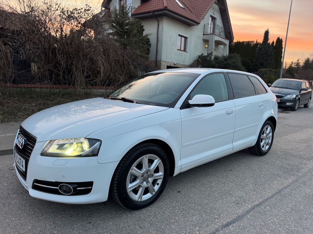 Audi A3 8P 2.0 TDI DPF S tronic S line Sportpaket 2011