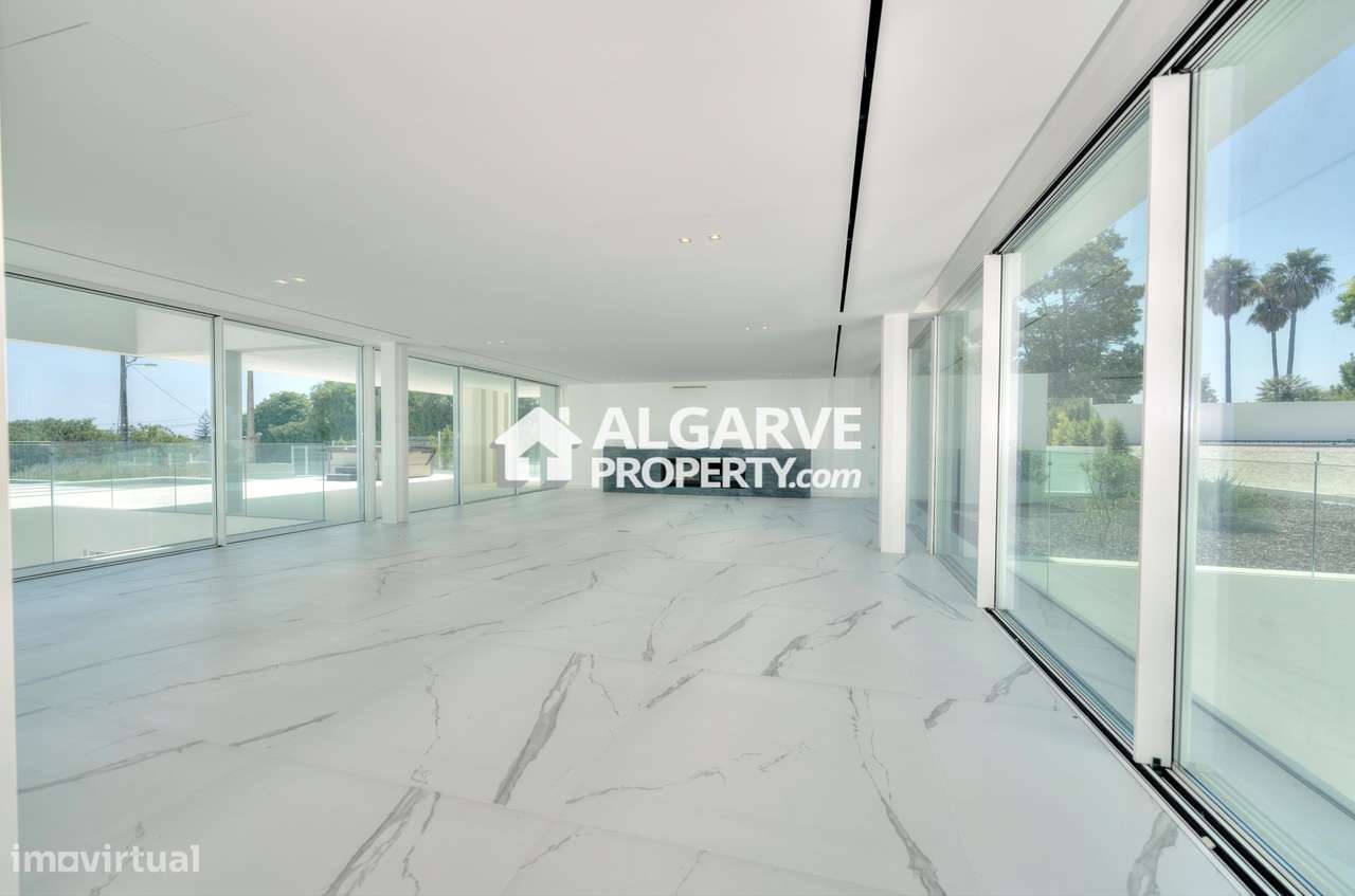 Impressionante moradia V5 de estilo contemporâneo a estrear perto de A - Grande imagem: 3/57