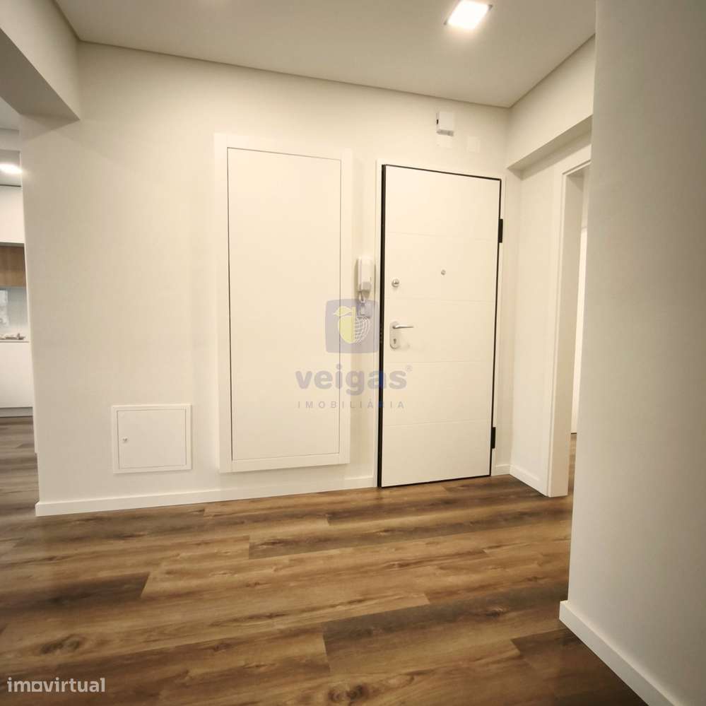 Apartamento T3 totalmente remodelado em Benfica-8