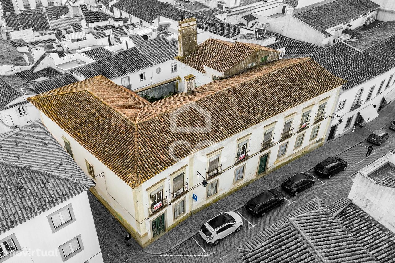 Casa Senhorial c/ Projeto Aprovado para Hotel Boutique | Centro Histór