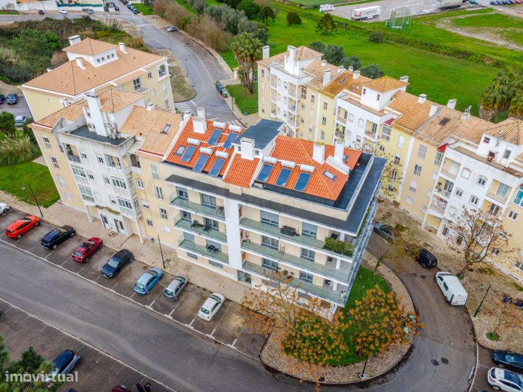 Apartamento T2 Garagem e Arrecadação Sobreda-34