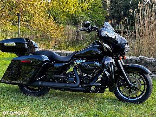 Harley-Davidson Touring Street Glide - 6