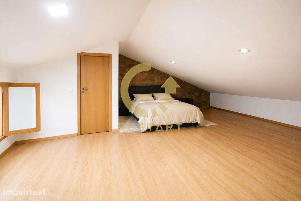 Moradia T3 Renovada com Jardim em Campanhã – Porto-10