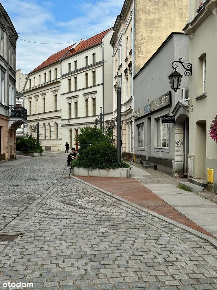 Samodzielny lokal z wejściem od ul.Rzeźnickiej-16