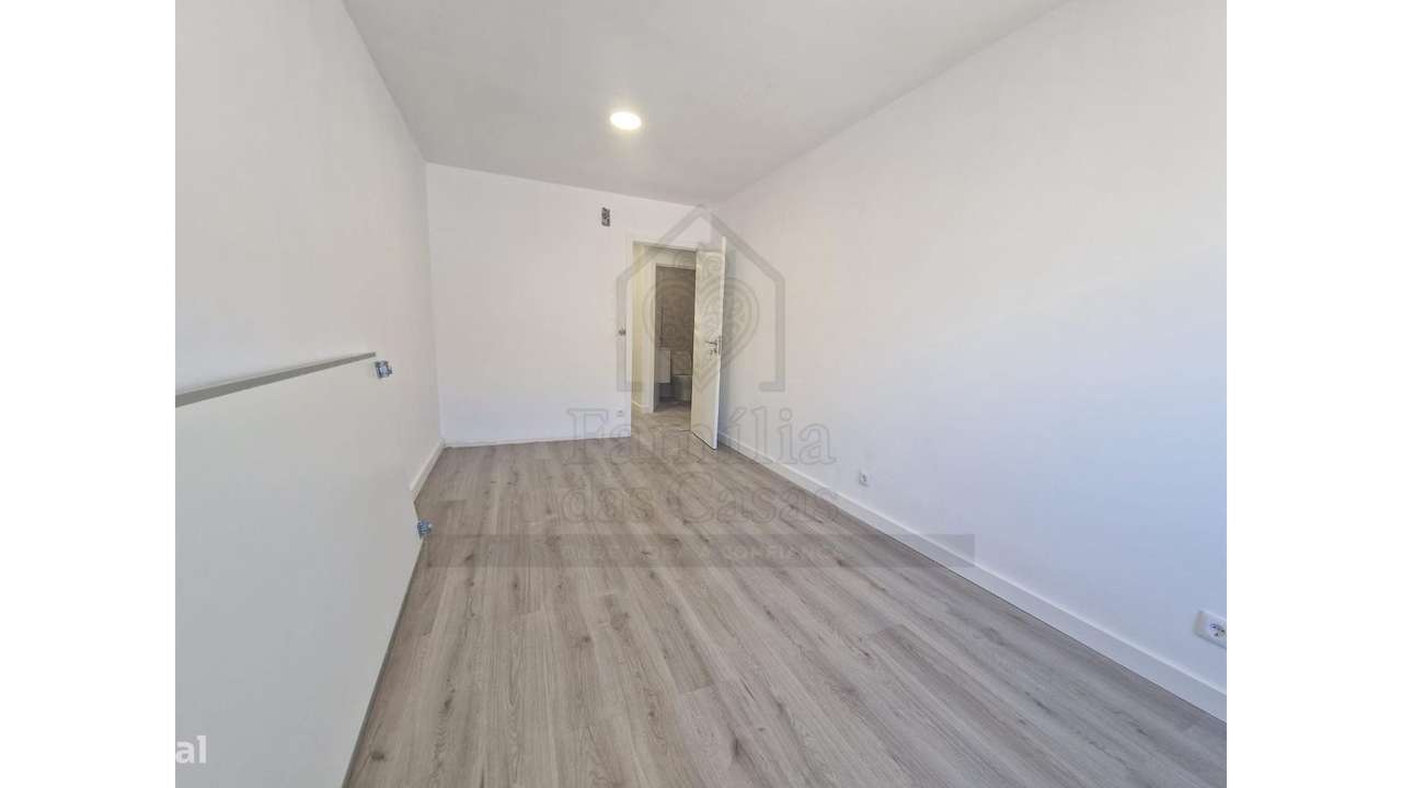 T3 a 15 Minutos da Estaçao dos Barcos-23