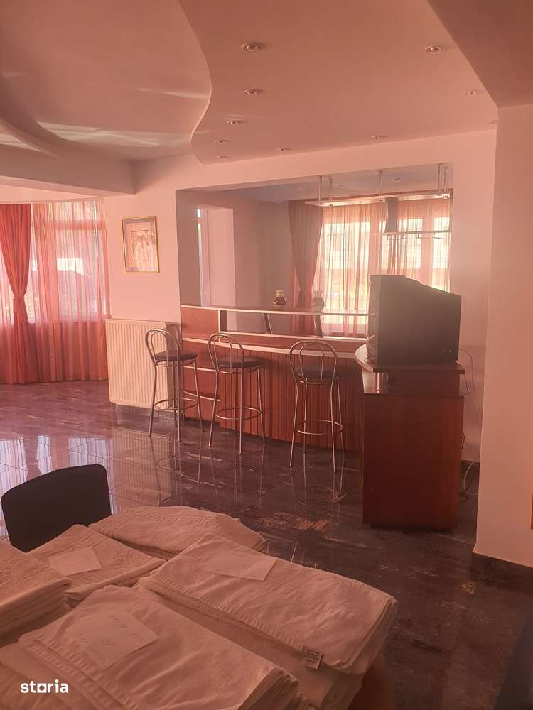 Pensiune Eforie Nord – 900 mp utili / 1.100 mp - Imagine principală: 2/20