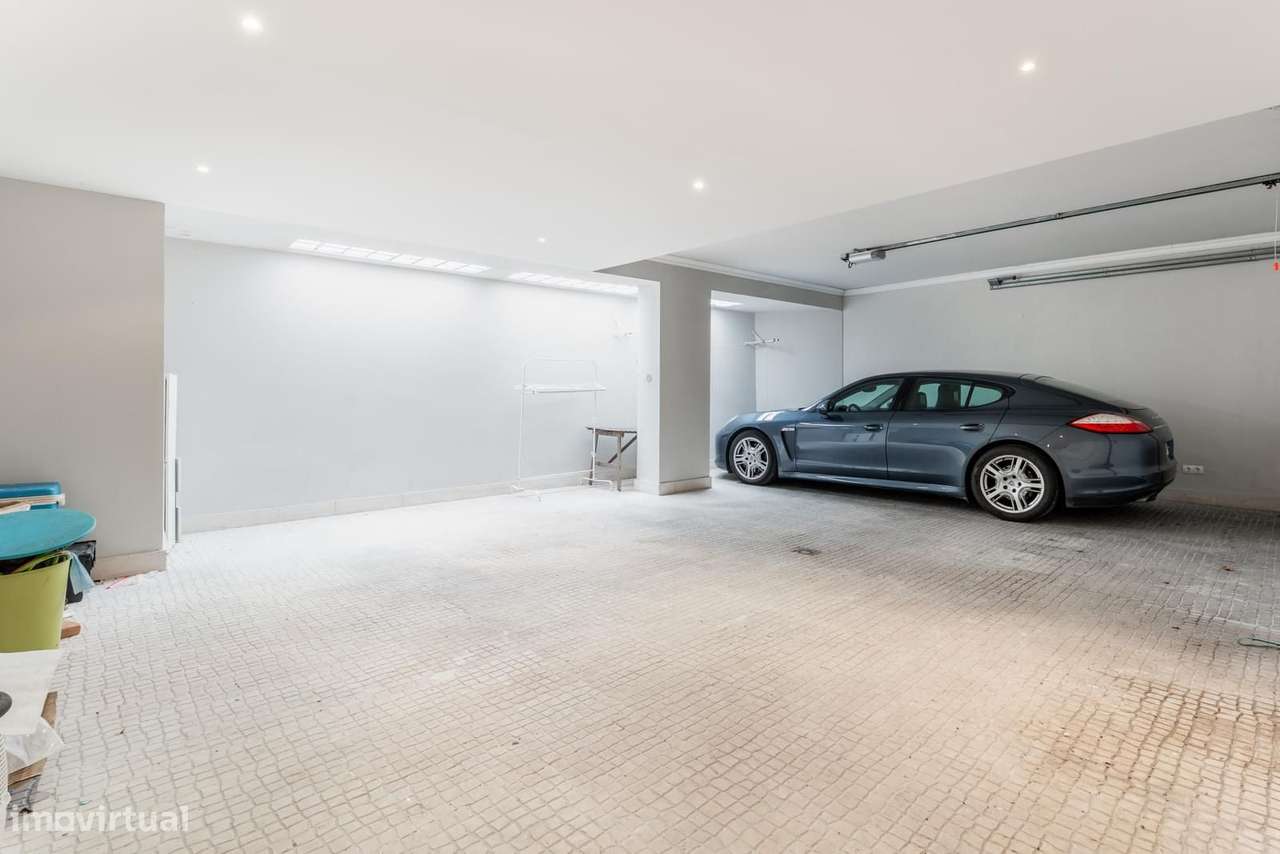 Moradia T4 + 1 com piscina, Pena, Lisboa-35