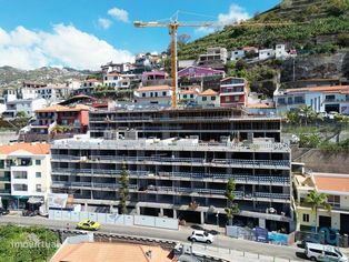 Apartamento T2 em Câmara de Lobos de 180,00 m2 - Grande imagem: 2/18