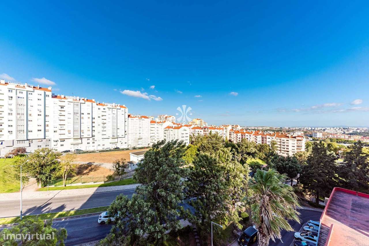 Apartamento T3 Remodelado à Venda em Bons Dias - Ramada, Odivelas-21